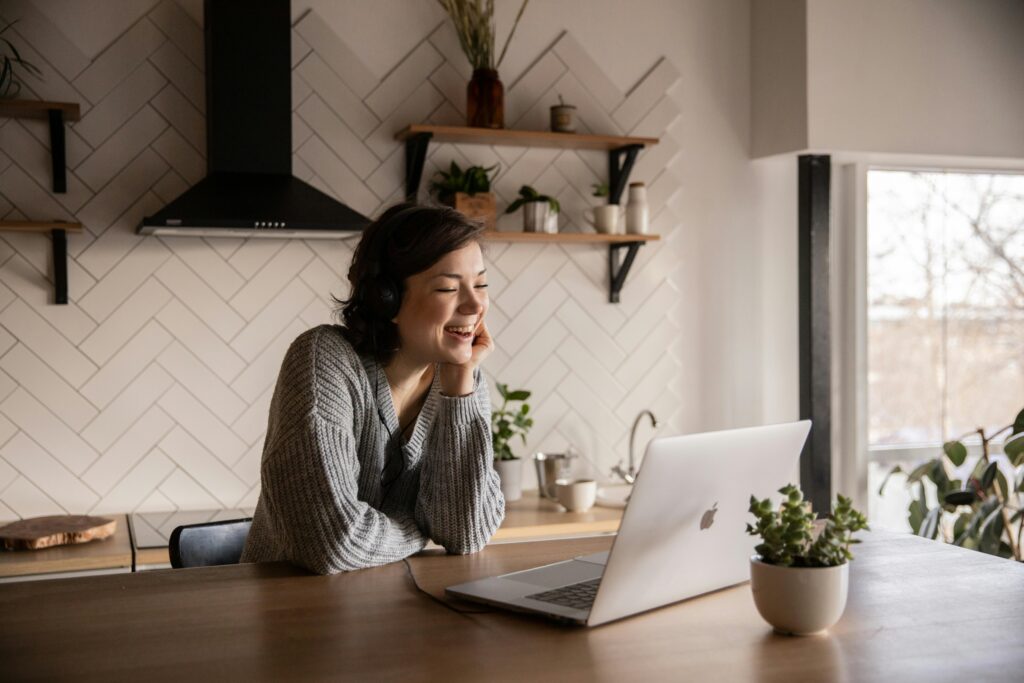 how to create an e academy without any tech experience